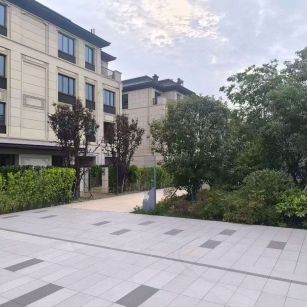 泰州 芝麻白与芝麻白搭配铺装，尺寸1200*600