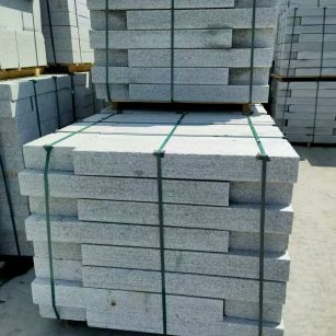 泰州 芙蓉白花岗岩路沿石、平石尺寸标准，色泽均匀