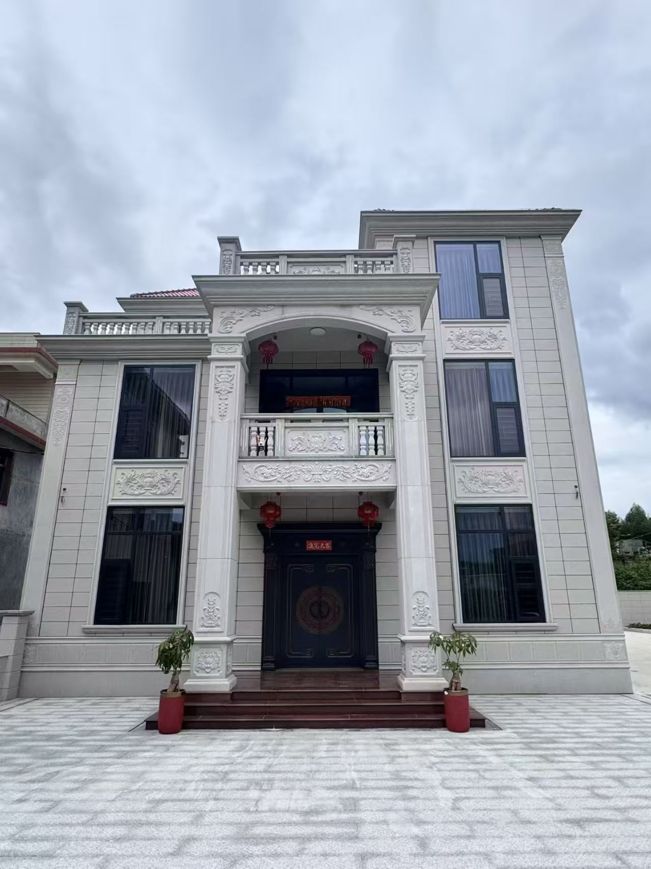 泰州 芝麻白石材别墅干挂案例展示