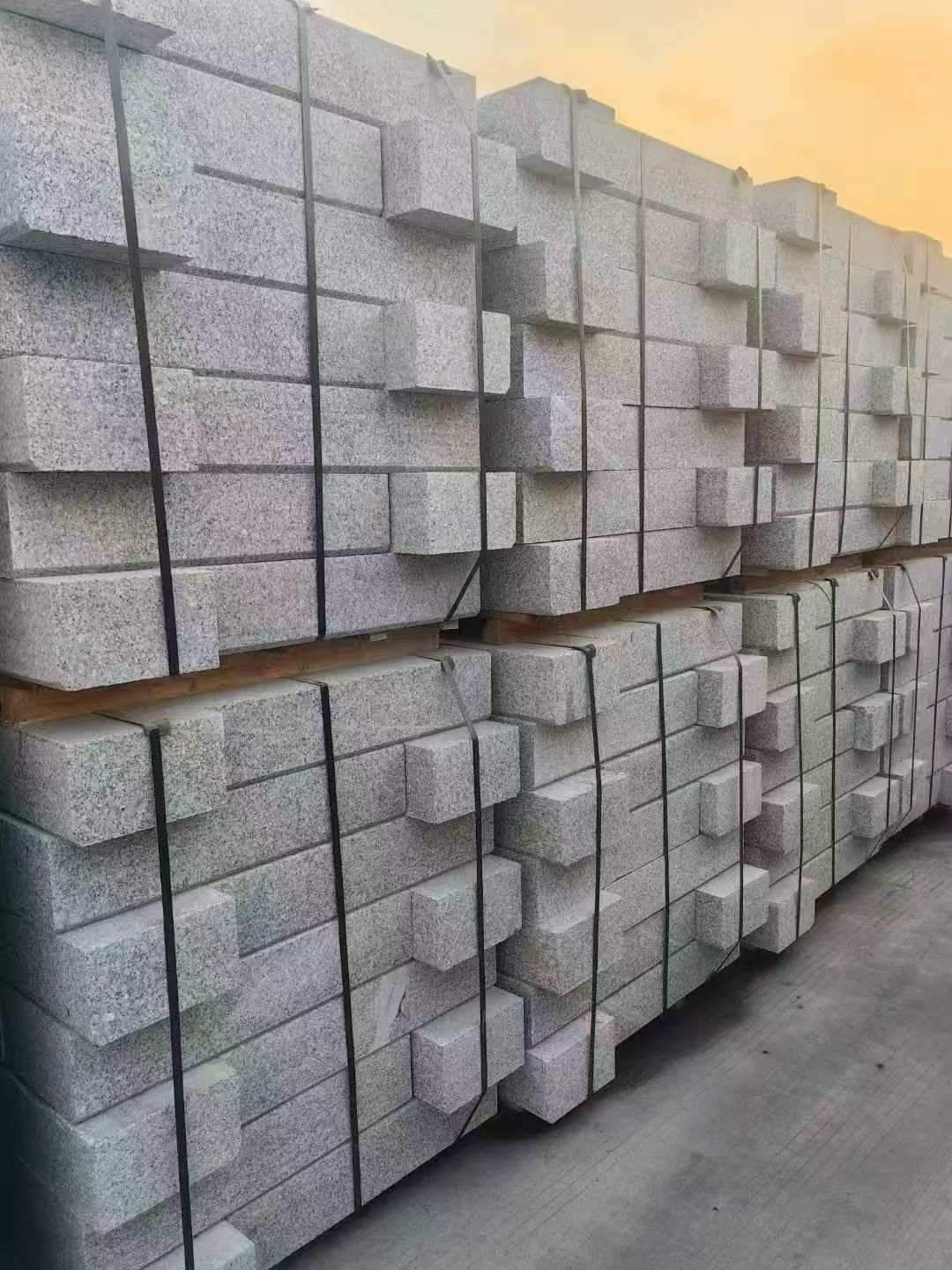 泰州 芝麻白路沿石