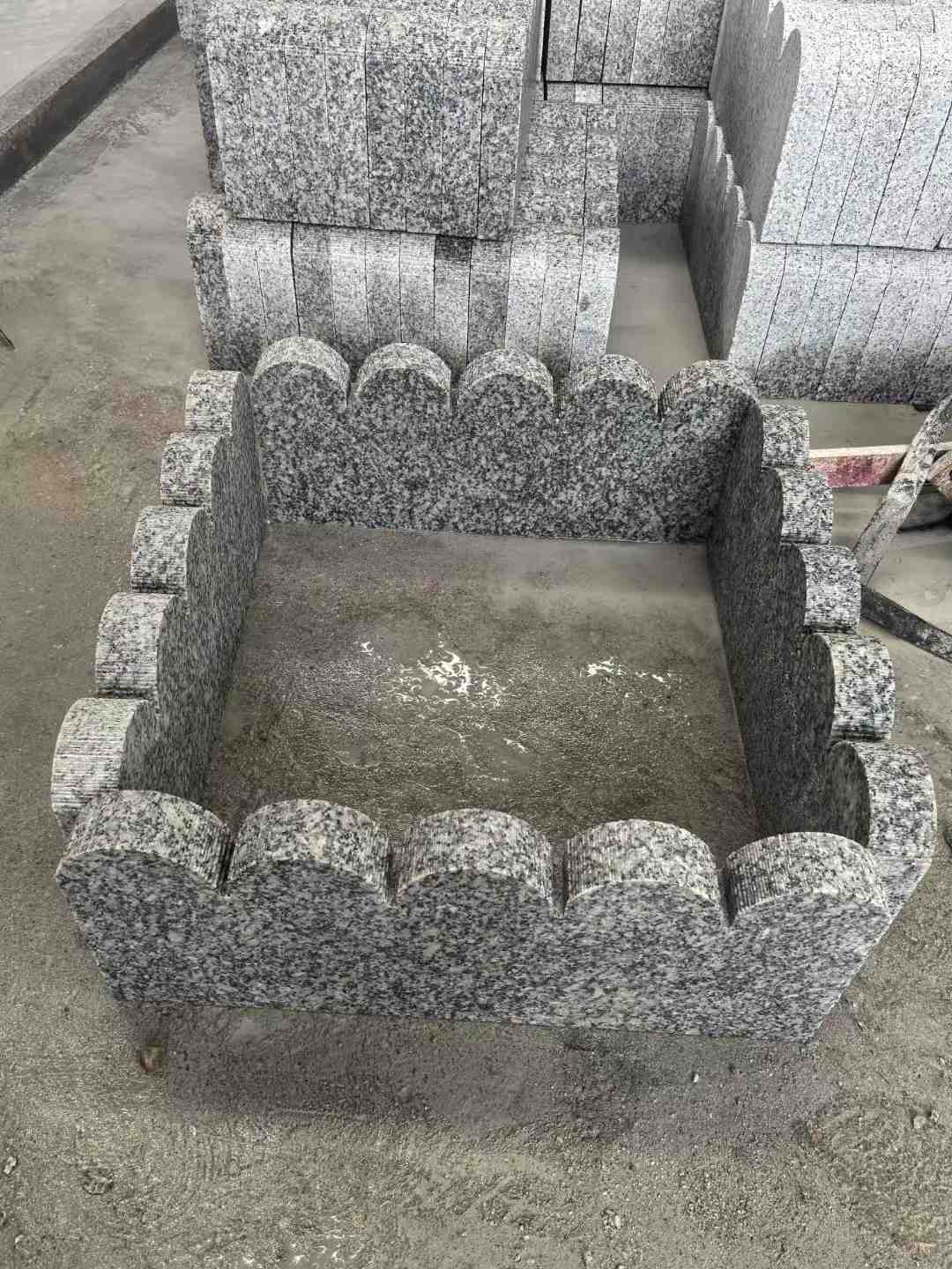 泰州 花边石、花坛围栏石、花池界石、菜园栅栏石、镶边石、波浪状界石介绍